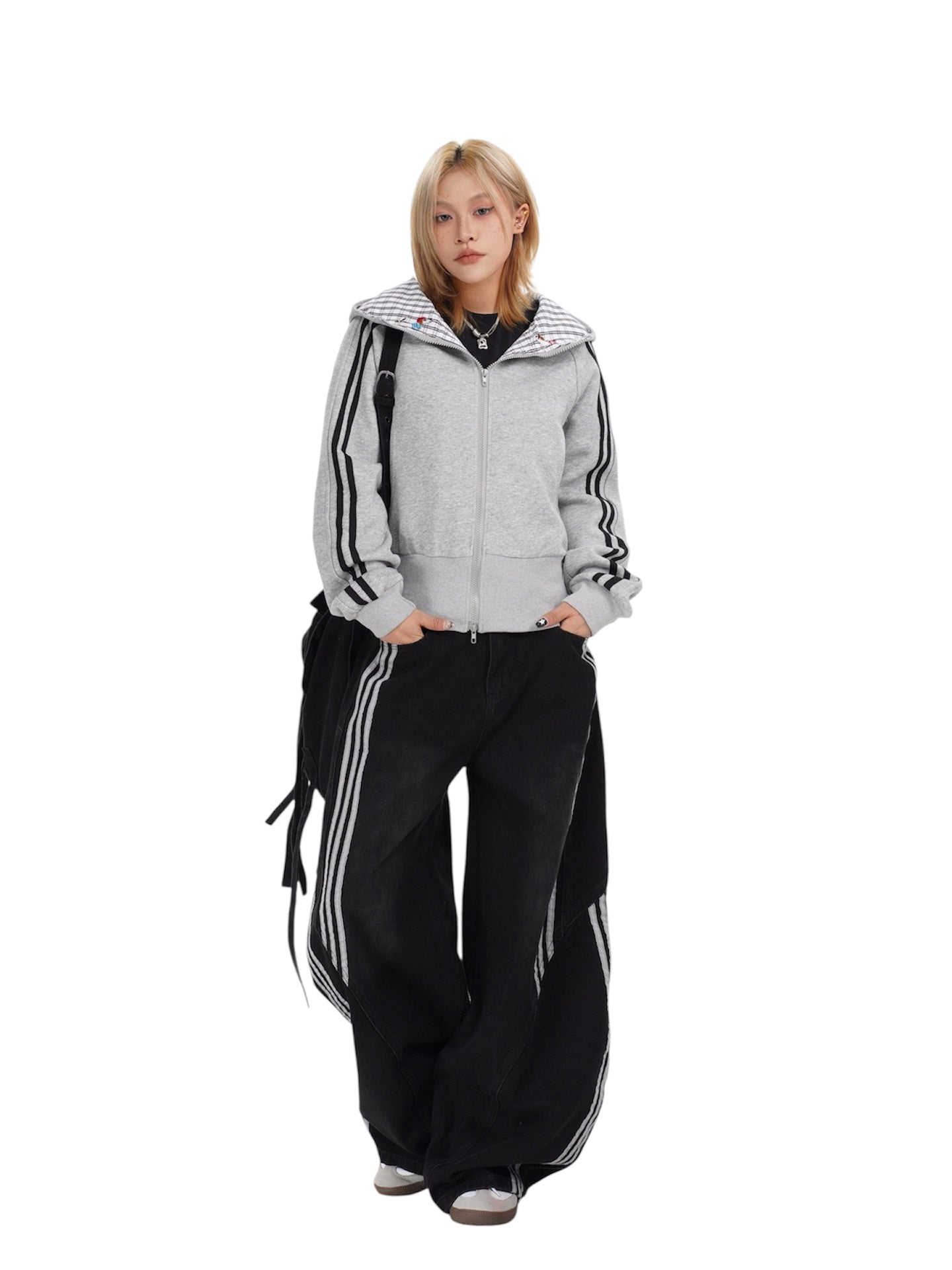 1051 TRACK JEANS