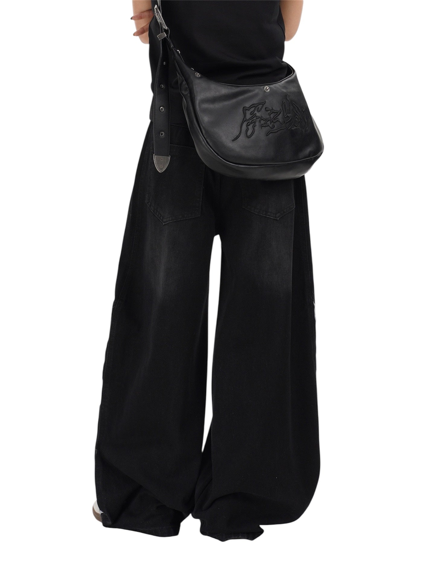 1051 TRACK JEANS