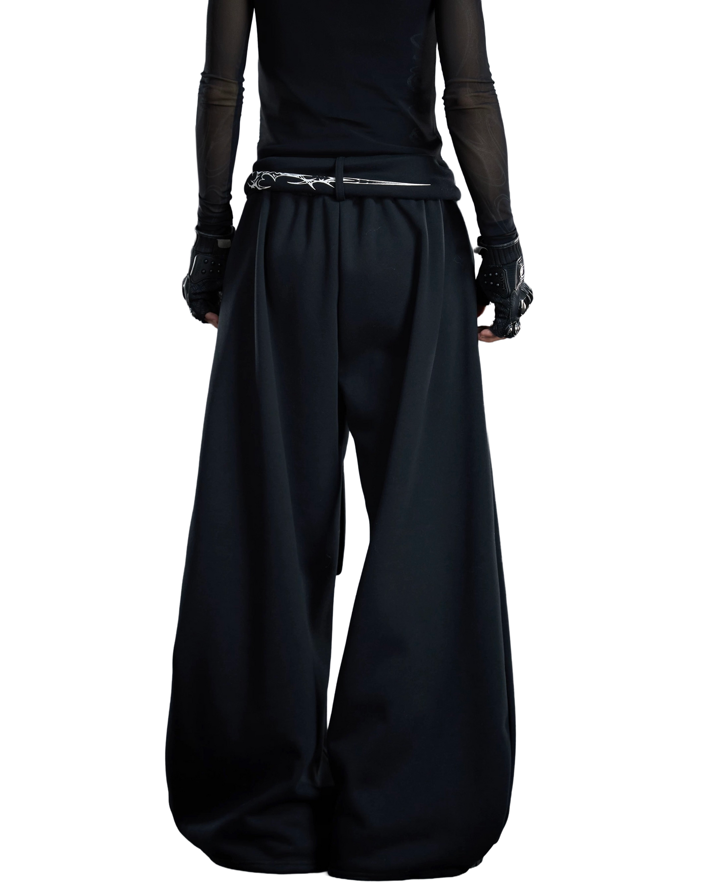 1142 THORN SWEATS