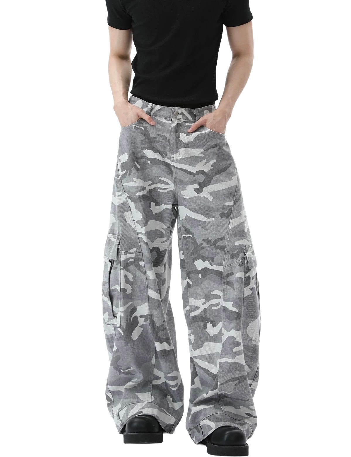 1093 CAMO JEANS