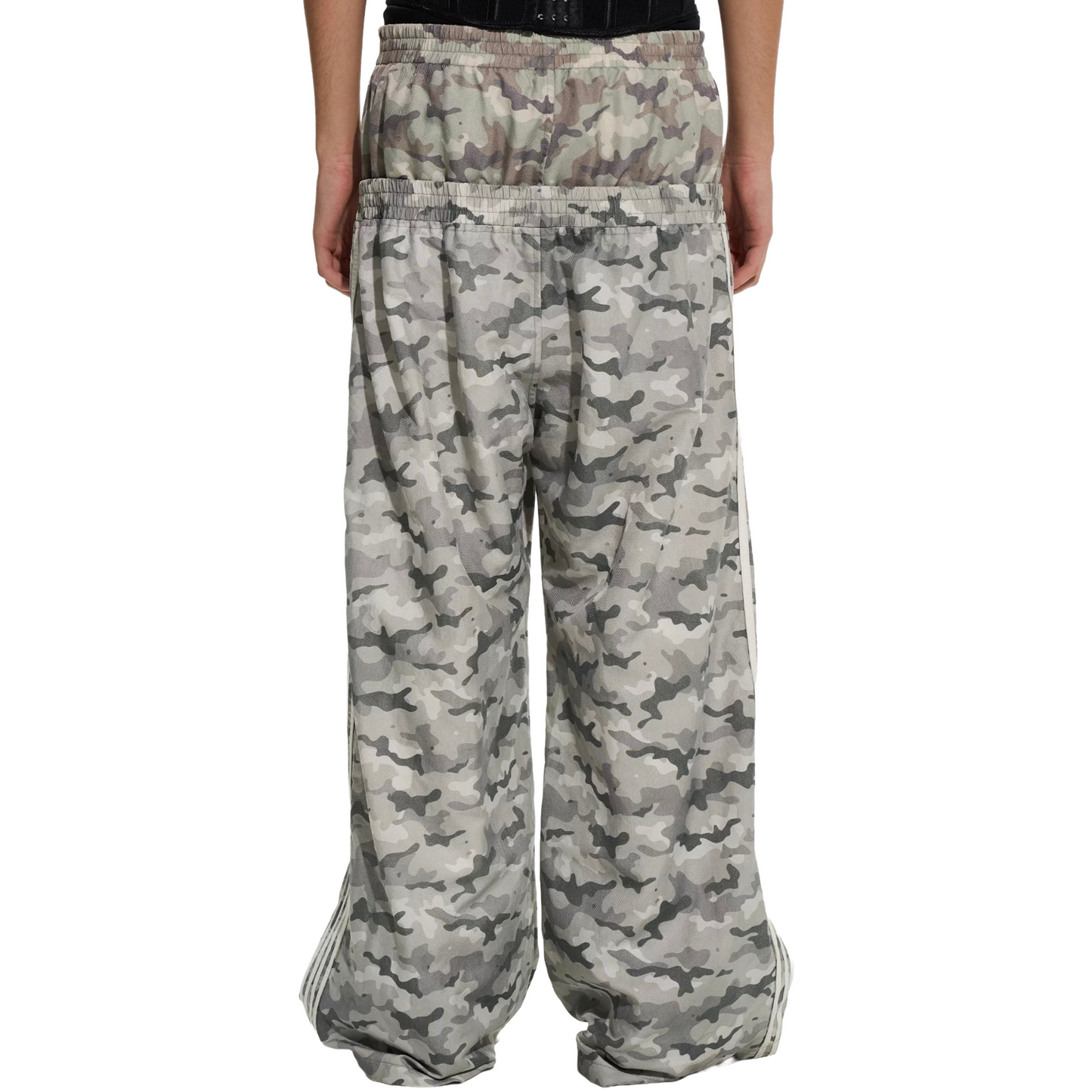 1145 CAMO SWEATS