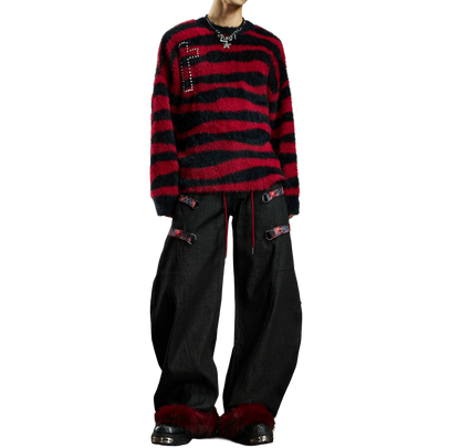 1101 CROSS SWEATER